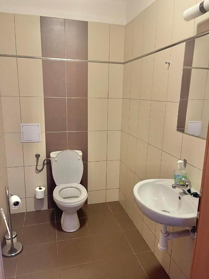 Penzion Mova Kadan Luaran gambar